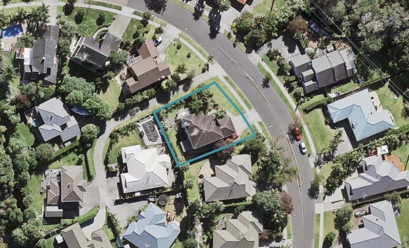 81 Te Wharau Drive, Greenhithe, Auckland - Carousel 1