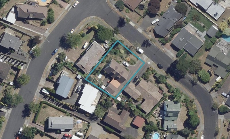 4 Ngaio Place, Pukete, Hamilton - Carousel 1