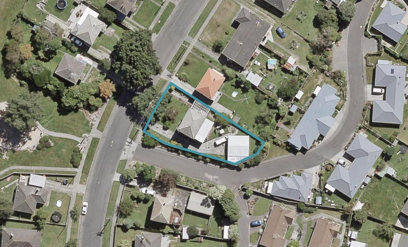 60 Molesworth Street, Taita, Lower Hutt - Carousel 1