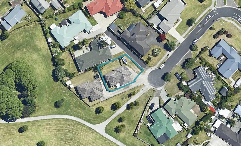20 Karia Grove, Papamoa Beach, Papamoa - Carousel 1