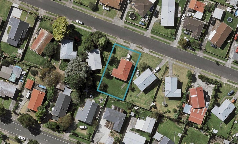 42 Darnell Crescent, Clover Park, Auckland - Carousel 1