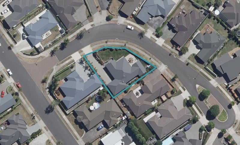 4 Compton Grove, Huntington, Hamilton - Carousel 1