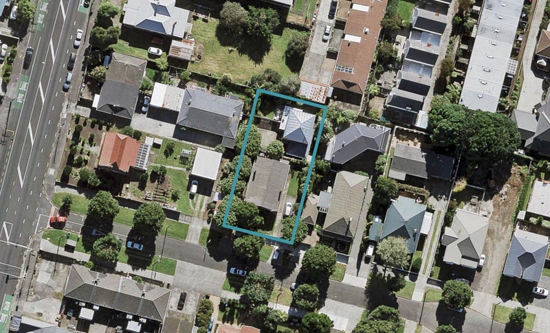 2 Jason Avenue, Sandringham, Auckland - Carousel 1