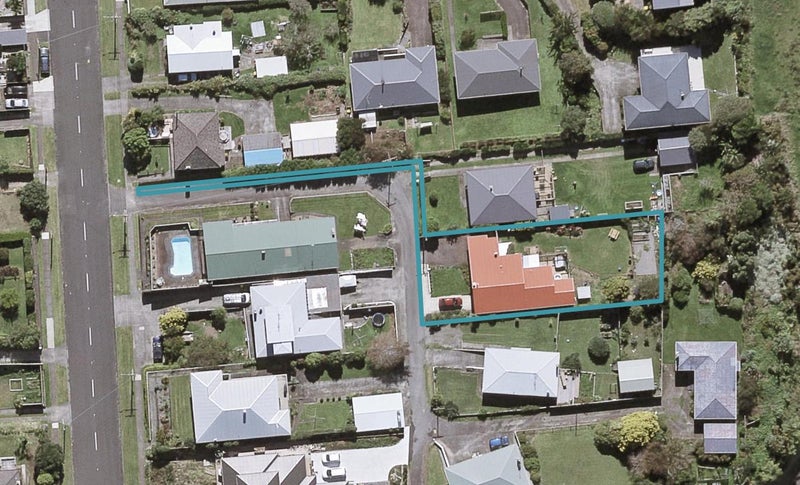 97B Pioneer Road, Moturoa, New Plymouth - Carousel 1