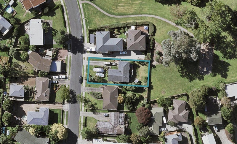 9 Megan Avenue, Pakuranga Heights, Auckland - Carousel 1