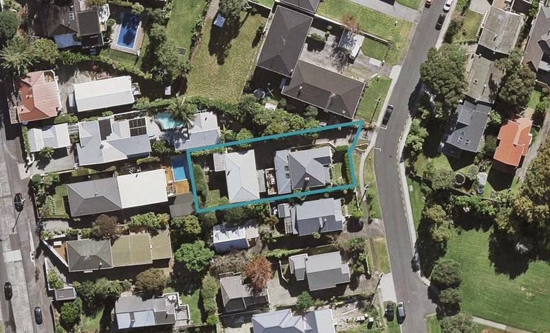 2//56 RICHMOND AVENUE, Northcote Point, Auckland - Carousel 1