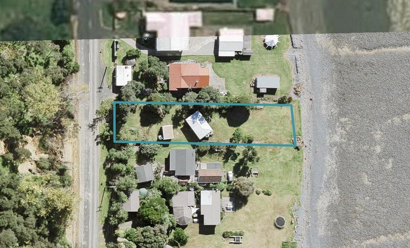 1874 East Coast Road, WHAKATIWAI, MIRANDA - Carousel 1