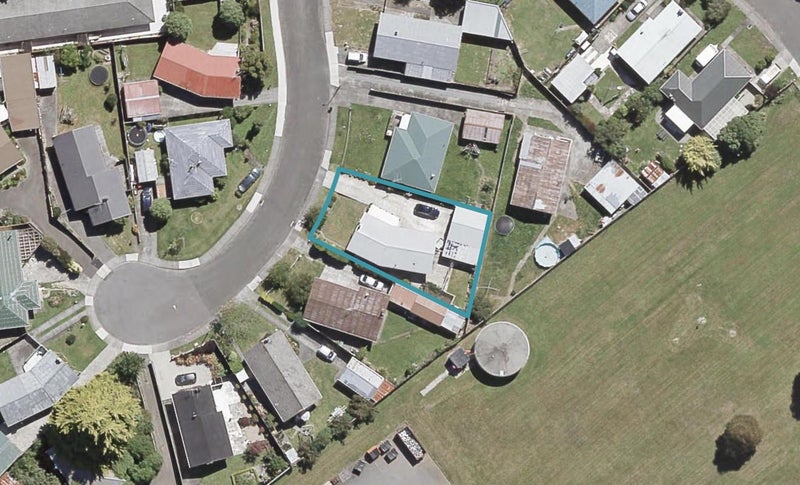 31 Mountbatten Grove, Clouston Park, Upper Hutt - Carousel 1
