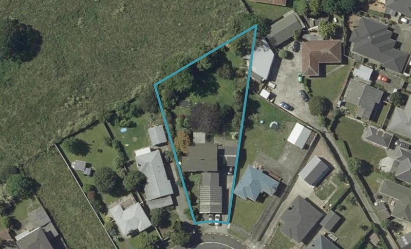 19 Stirling Crescent, Hokowhitu, Palmerston North - Carousel 1