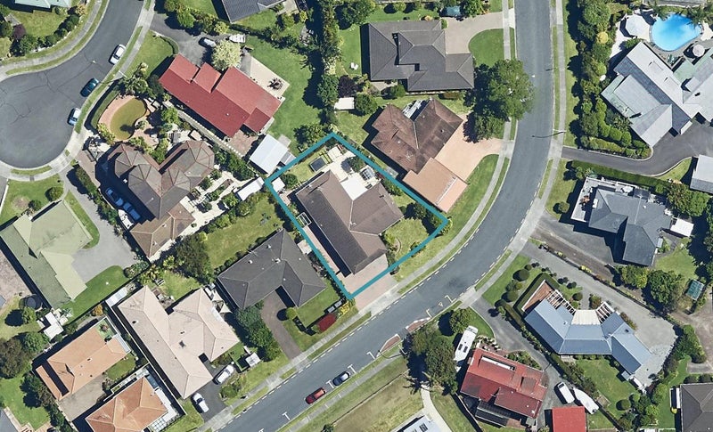 33 Clivedene Street, Matua, Tauranga - Carousel 1