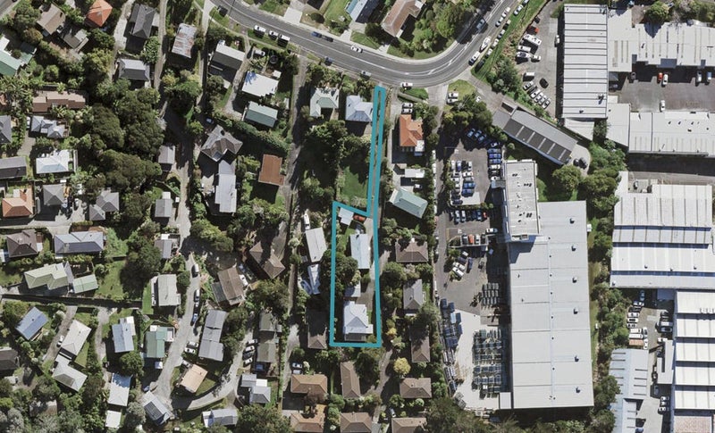 2/23 View Road, Glenfield, Auckland - Carousel 1