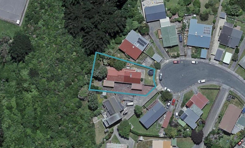 27B Kingsbridge Place, Newlands, Wellington - Carousel 1