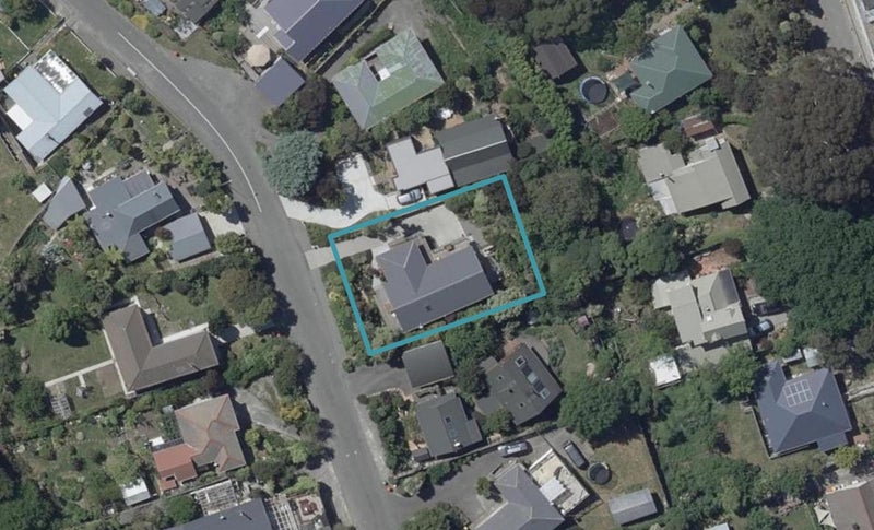 15 Flinders Road, Heathcote Valley, Christchurch - Carousel 1