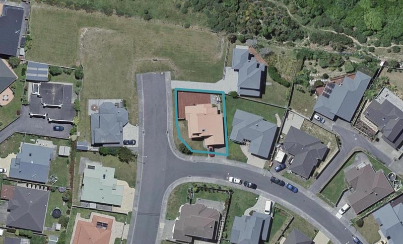 1 Cabbage Tree Grove, Woodridge, Wellington - Carousel 1