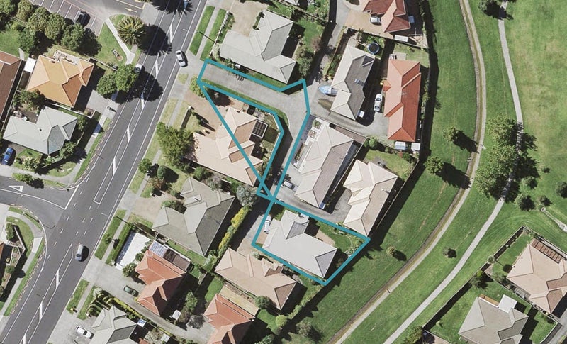 182 Botany Road, Botany Downs, Auckland - Carousel 1