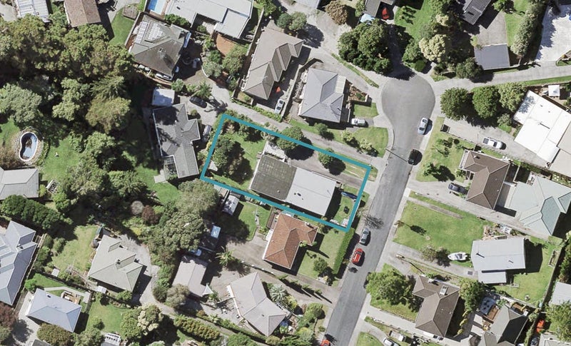 2/12 Cosy Place, Howick, Auckland - Carousel 1