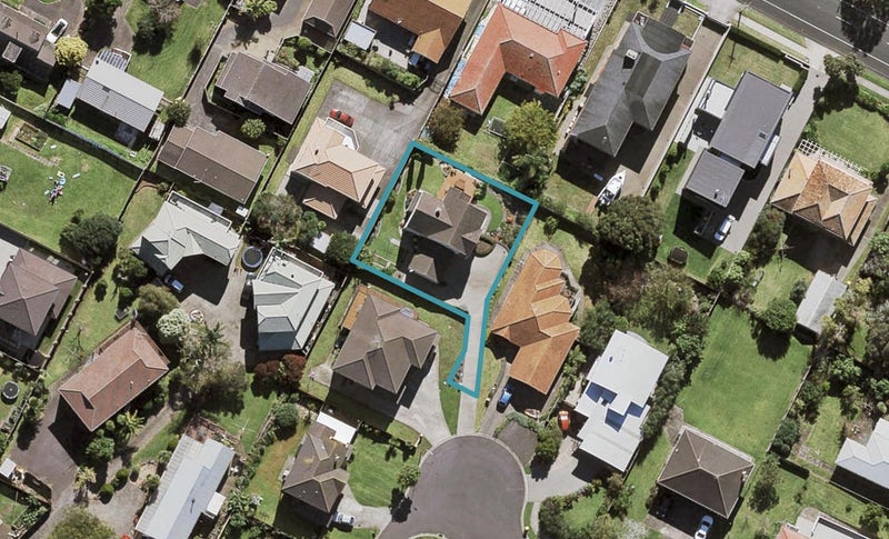 9 Watervista Place, Mangere Bridge, Auckland - Carousel 1