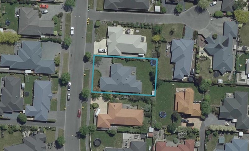 52 Coolspring Way, Redwood, Christchurch - Carousel 1