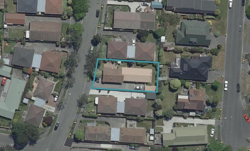 1/14 Salford Avenue, Redwood, Christchurch - Carousel 1