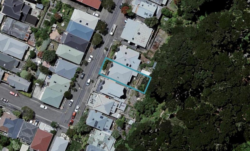 39 Scarborough Terrace, Mount Victoria, Wellington - Carousel 1