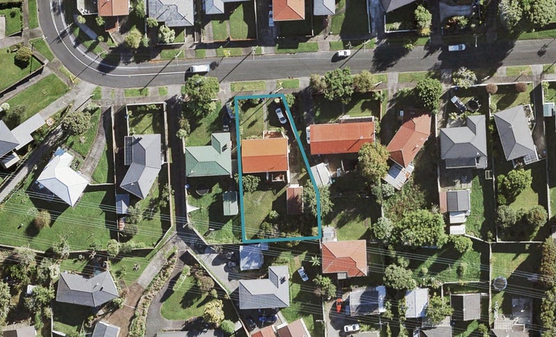 78 Mary Dreaver Street, New Windsor, Auckland - Carousel 1