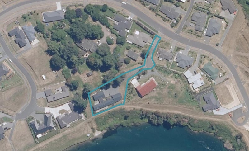 6 Warren Fisher Grove, Rangatira Park, Taupo - Carousel 1