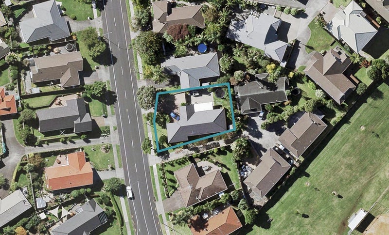 32 Nicholas Road, Somerville, Manukau - Carousel 1