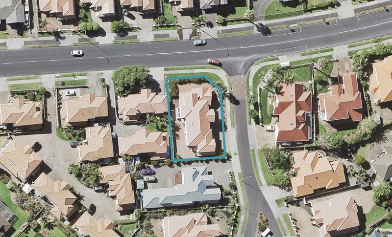 1 Renway Rise, Somerville, Manukau - Carousel 1