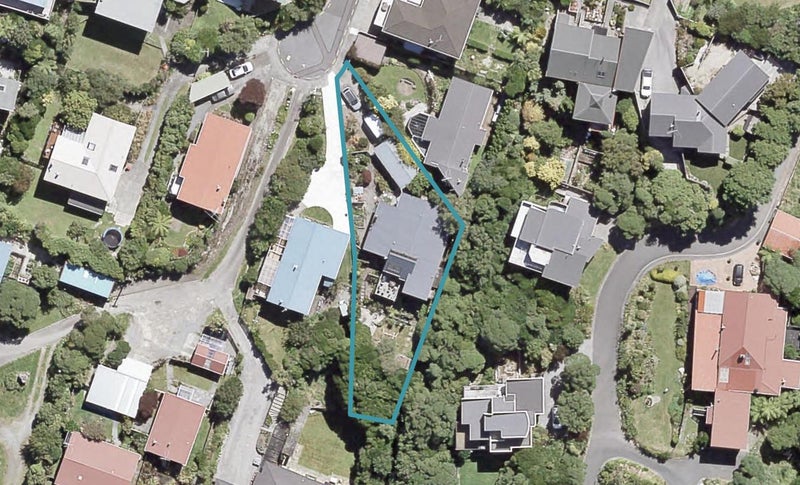 5 Taku Matenga Grove, Korokoro, Lower Hutt - Carousel 1