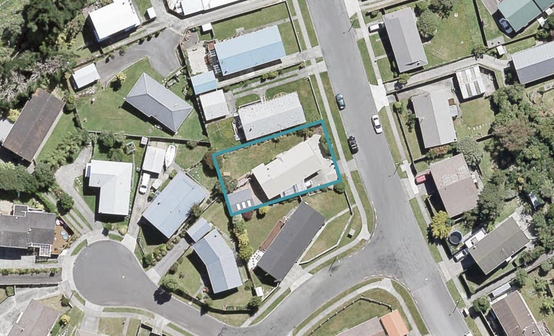 28 Invercargill Drive, Kelson, Lower Hutt - Carousel 1