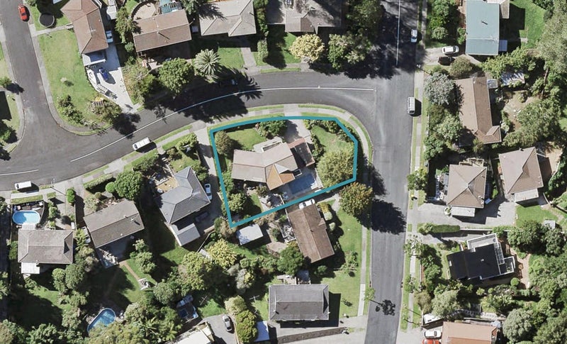 85 Advene Road, Cockle Bay, Auckland - Carousel 1