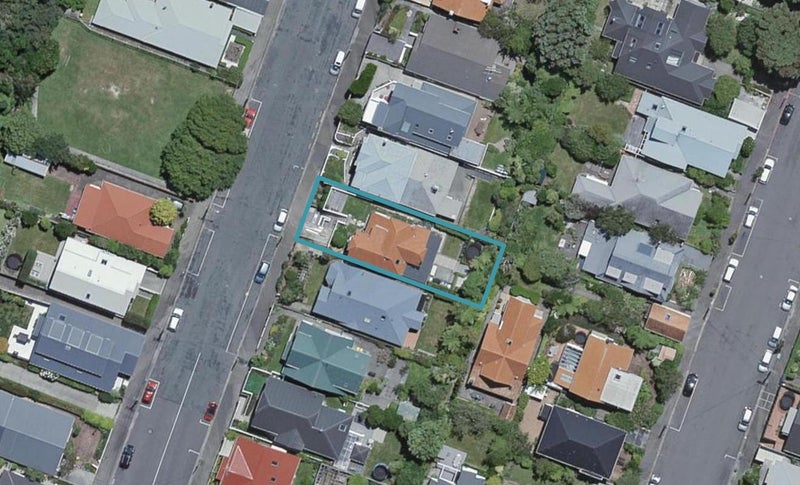 47 Glen Road, Kelburn, Wellington - Carousel 1