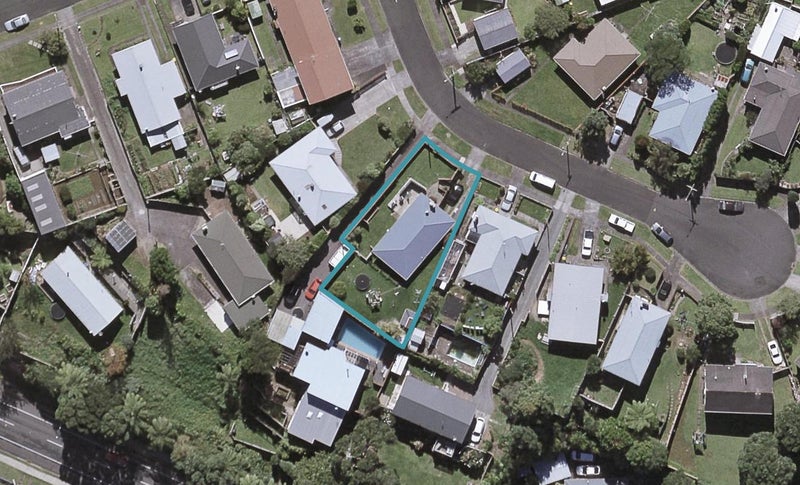 6 Elm Grove, Westown, New Plymouth - Carousel 1