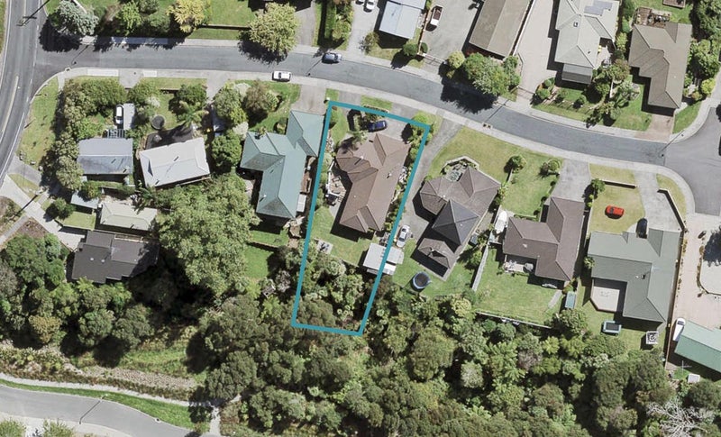 5 Patsy O'Hara Place, Swanson, Auckland - Carousel 1