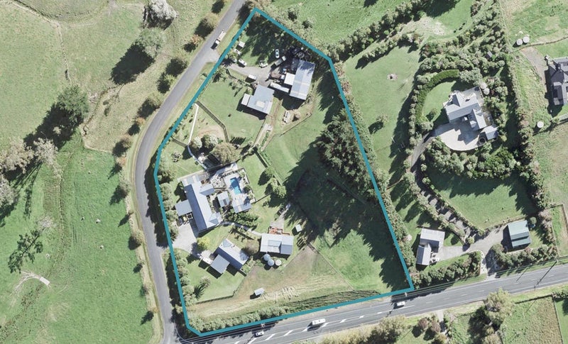 6 Poynter Lane, Silverdale - Carousel 1