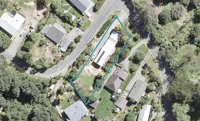 1 Avro Road, Blue Mountains, Upper Hutt - Carousel 1