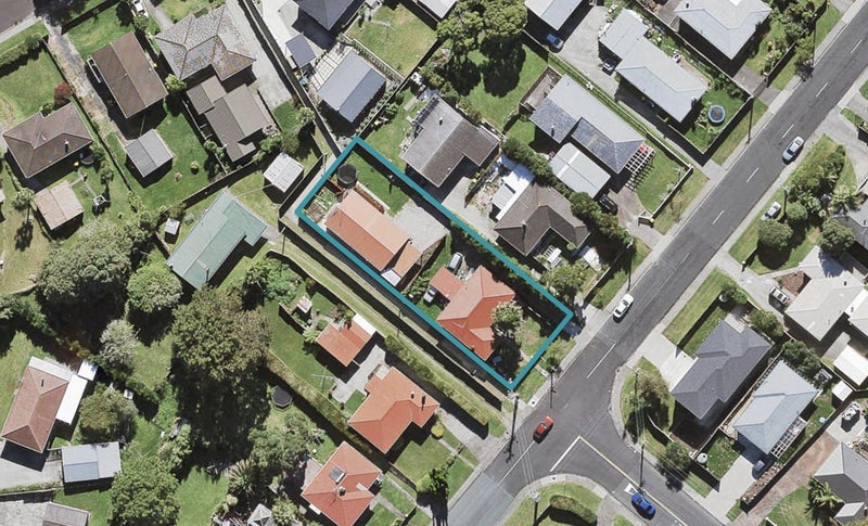 1/79 FARQUHAR RD, Glendene, Auckland  - Carousel 1