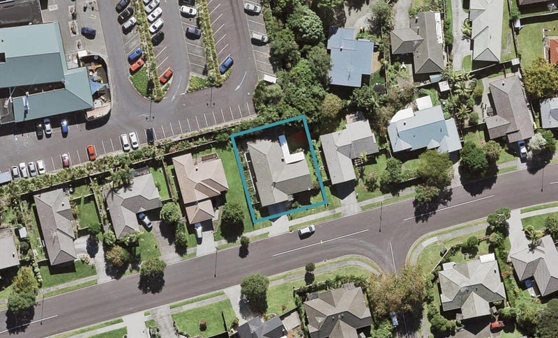 14 Rush Creek Drive, Westgate, Auckland - Carousel 1