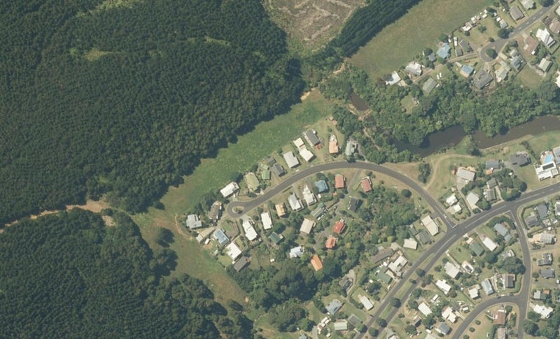 114 Tuna Place, Onemana, Whangamatā - Carousel 1