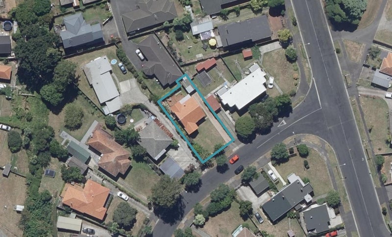 5 Bledisloe Terrace, Hamilton East, Hamilton - Carousel 1