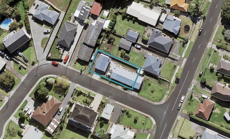 1 Ngaio Avenue, Mangere Bridge, Auckland - Carousel 1