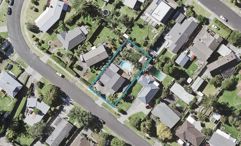 21 Cheriton Road, Mellons Bay, Auckland - Carousel 1