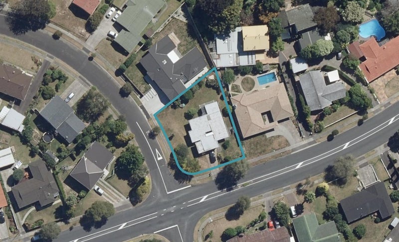 49 Glen Lynne Avenue, Queenwood, Hamilton - Carousel 1