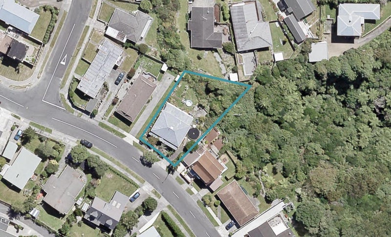 63 Cypress Drive, Maungaraki, Lower Hutt - Carousel 1