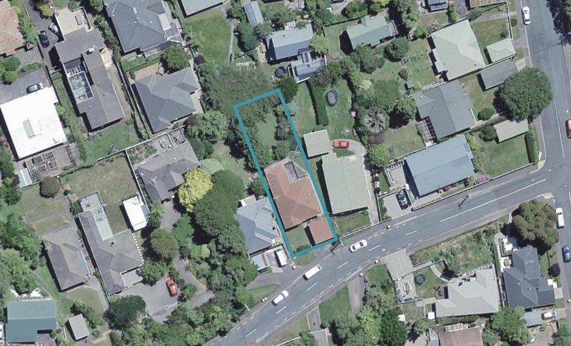6 Collier Avenue, Karori, Wellington - Carousel 1