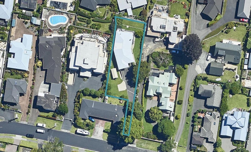 12 Hinewa Road, Otumoetai, Tauranga - Carousel 1