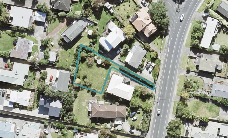1028A Whangaparaoa Road, Matakatia, Whangaparaoa - Carousel 1