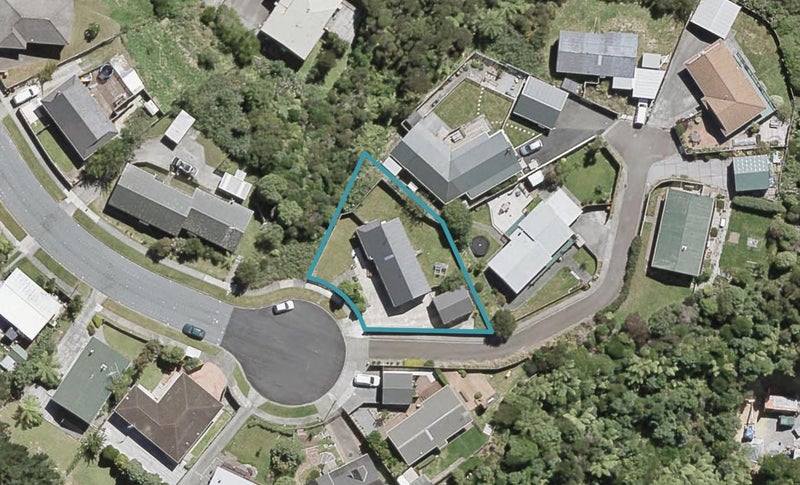 15 Fenchurch Grove, Stokes Valley, Lower Hutt - Carousel 1