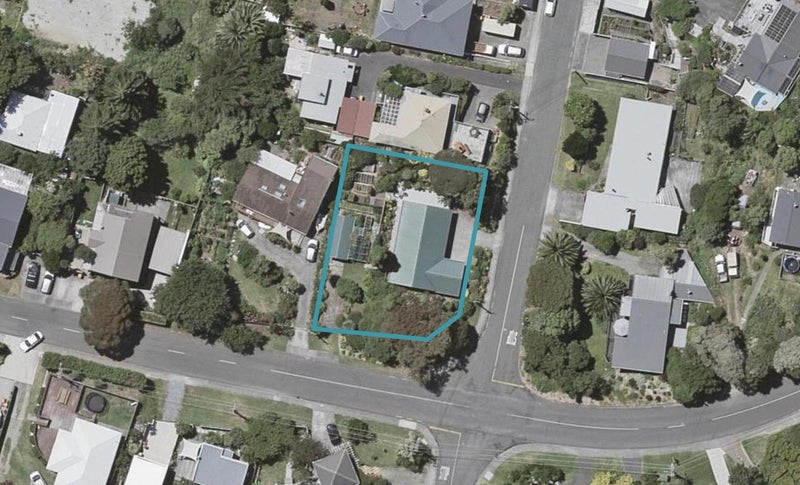 31 Glen Road, Raumati South, Paraparaumu - Carousel 1
