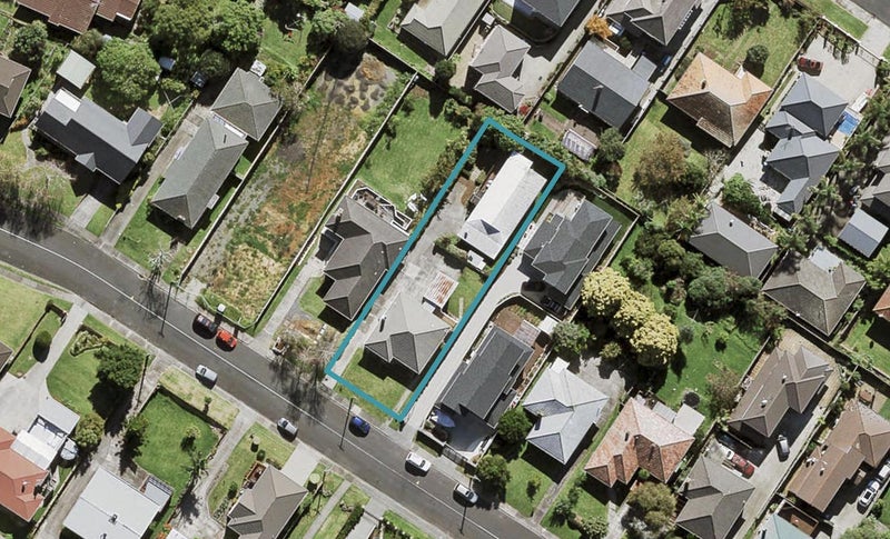 1/33 Littlejohn Street, Hillsborough, Auckland - Carousel 1